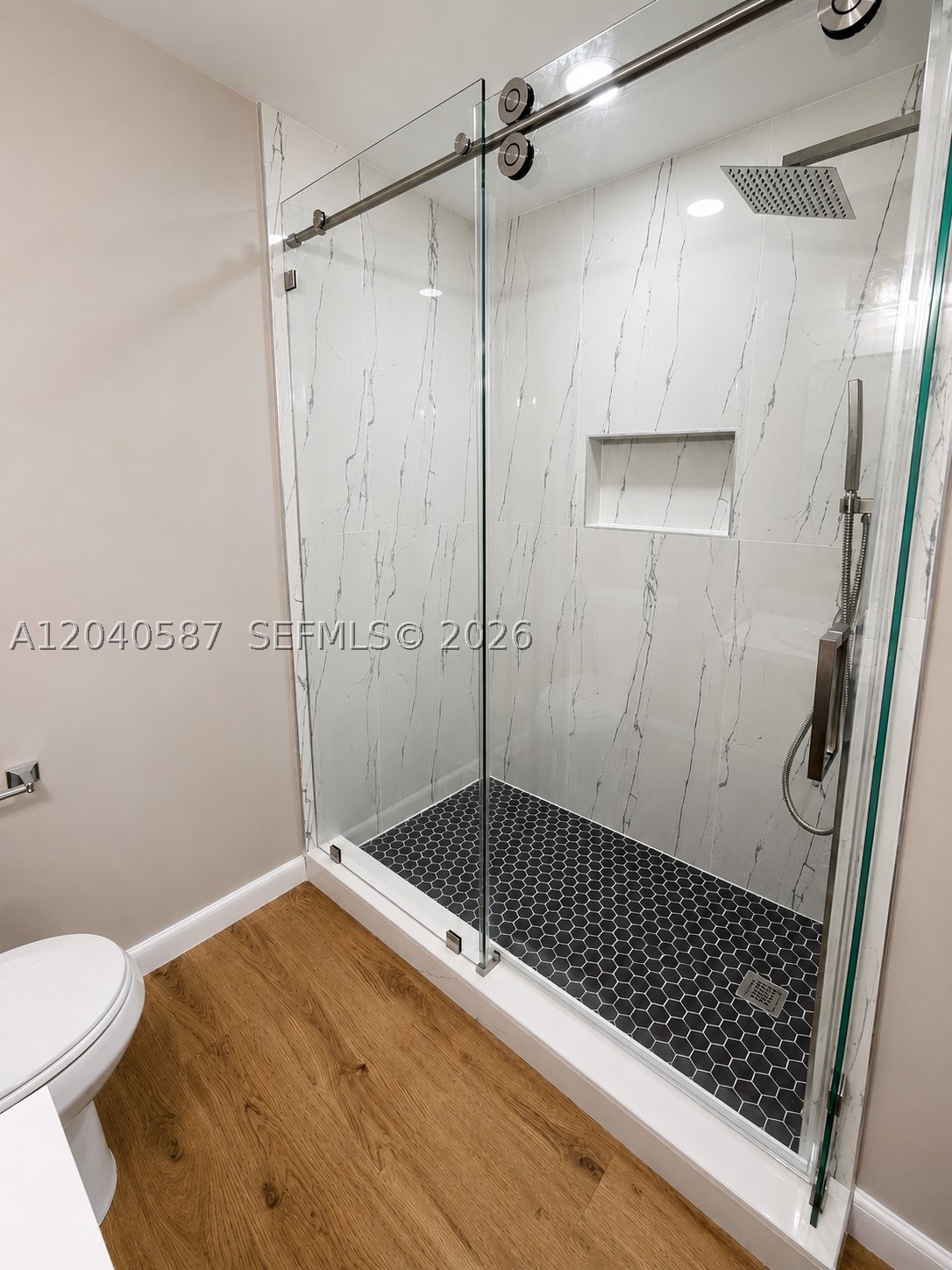 COUNTRYSIDE AT WELLEBY - Residential