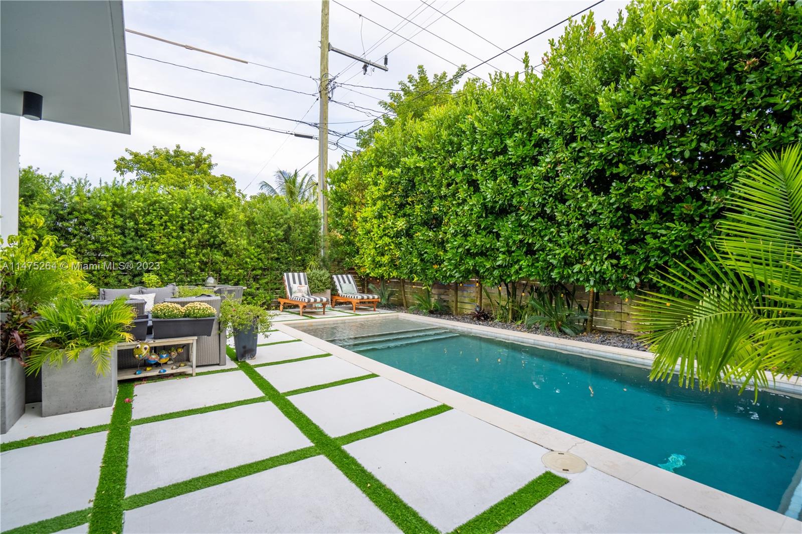 SHADOWLAWN EXTENSION SUB - Residential Lease