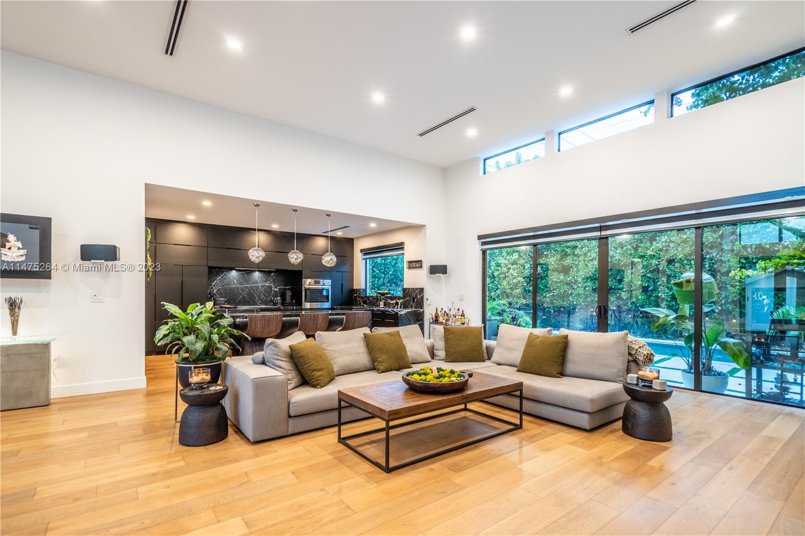 SHADOWLAWN EXTENSION SUB - Residential Lease