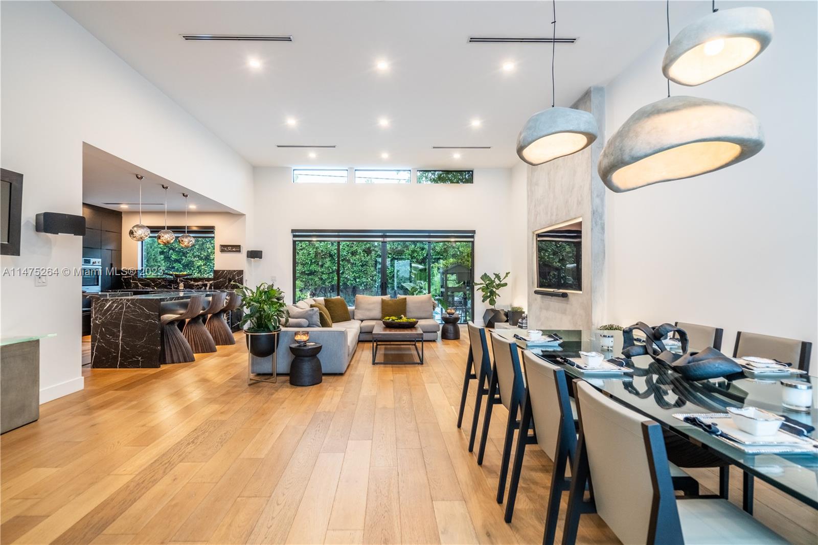 SHADOWLAWN EXTENSION SUB - Residential Lease