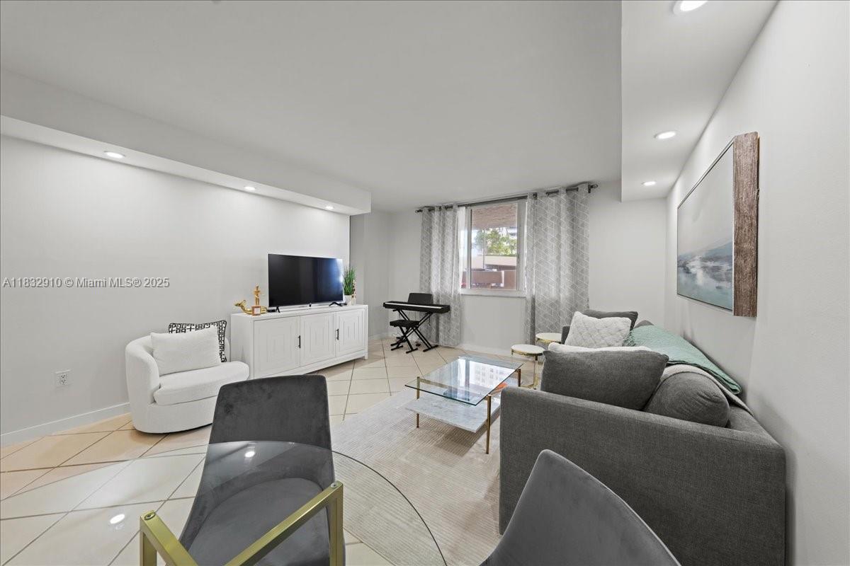 BRICKELL KEY II CONDO - Residential