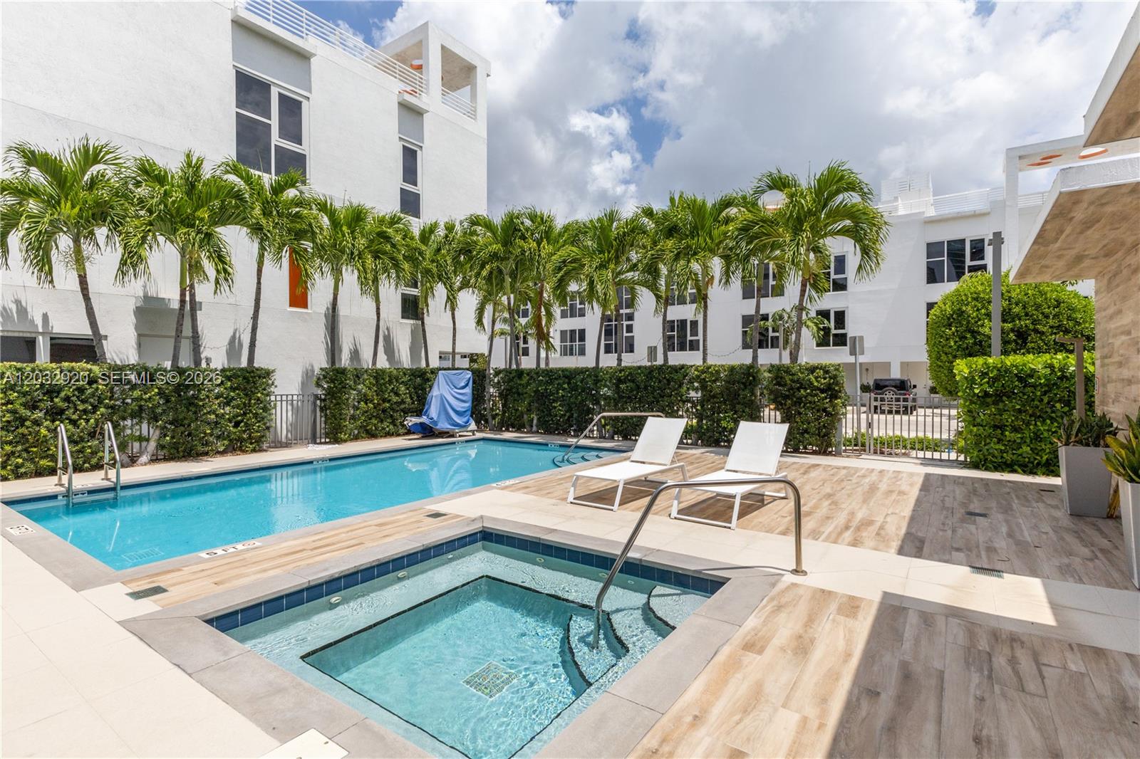 ONE BAY CONDO - Residential