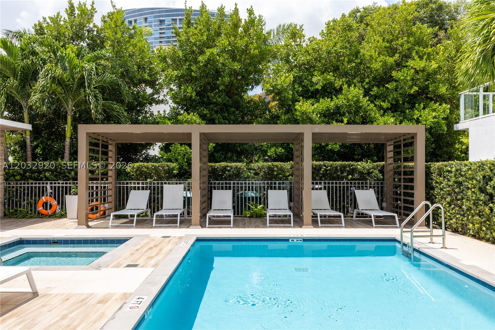 ONE BAY CONDO - Residential