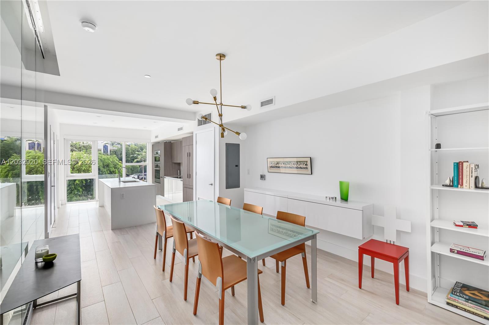 ONE BAY CONDO - Residential