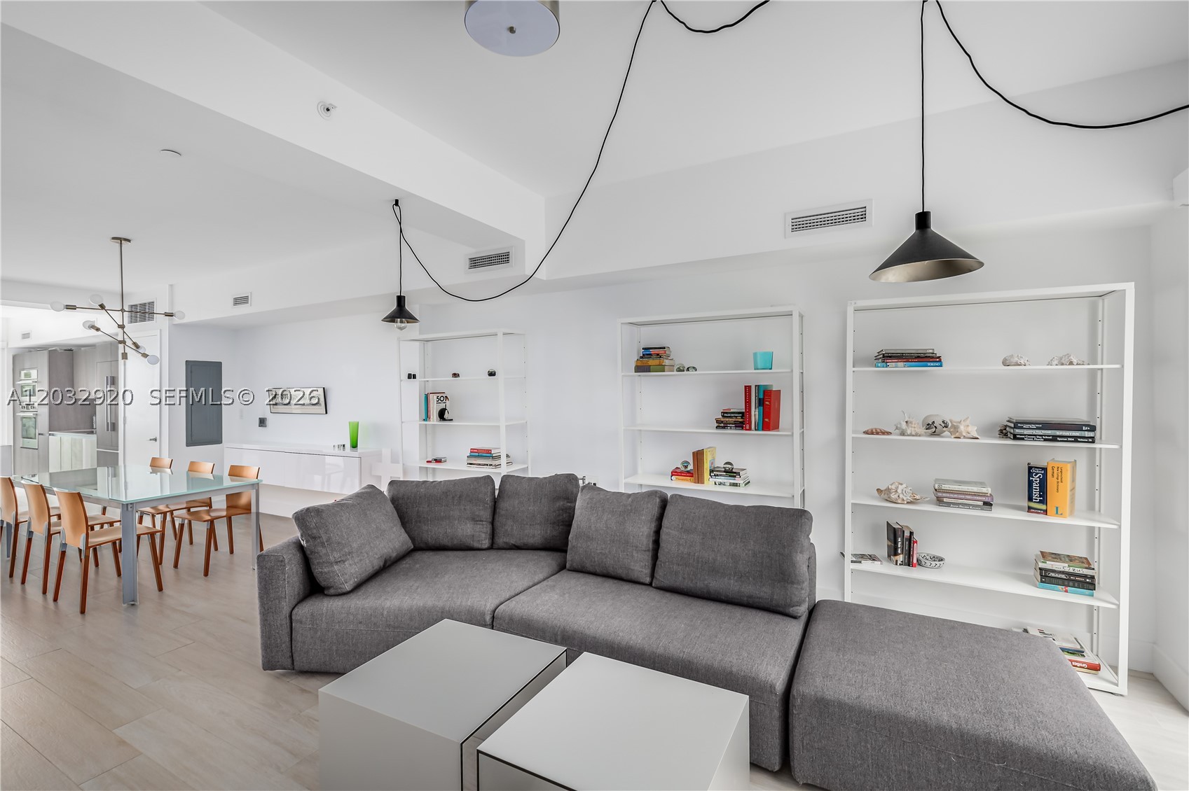 ONE BAY CONDO - Residential