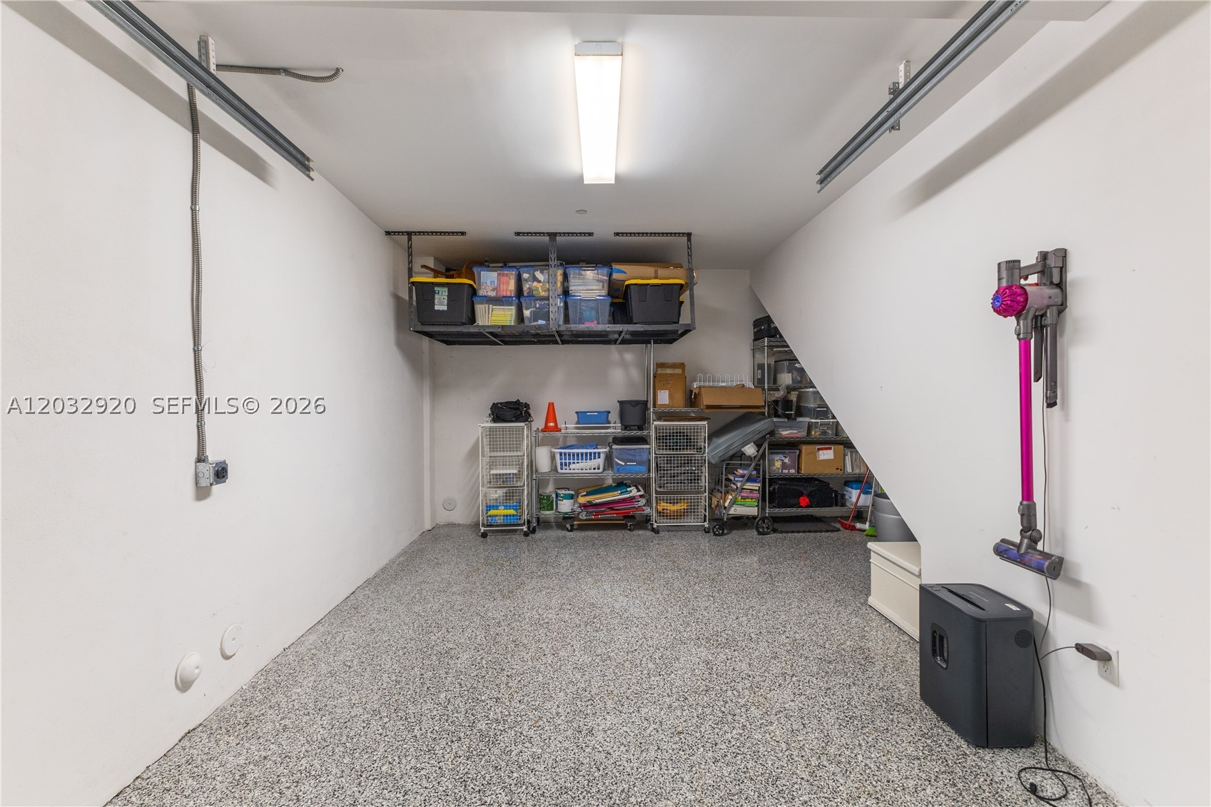 ONE BAY CONDO - Residential