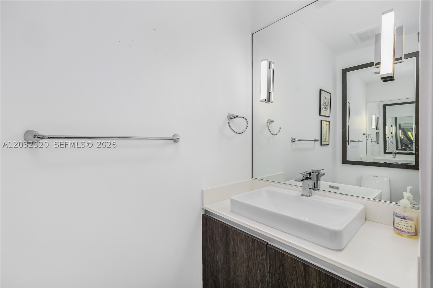 ONE BAY CONDO - Residential