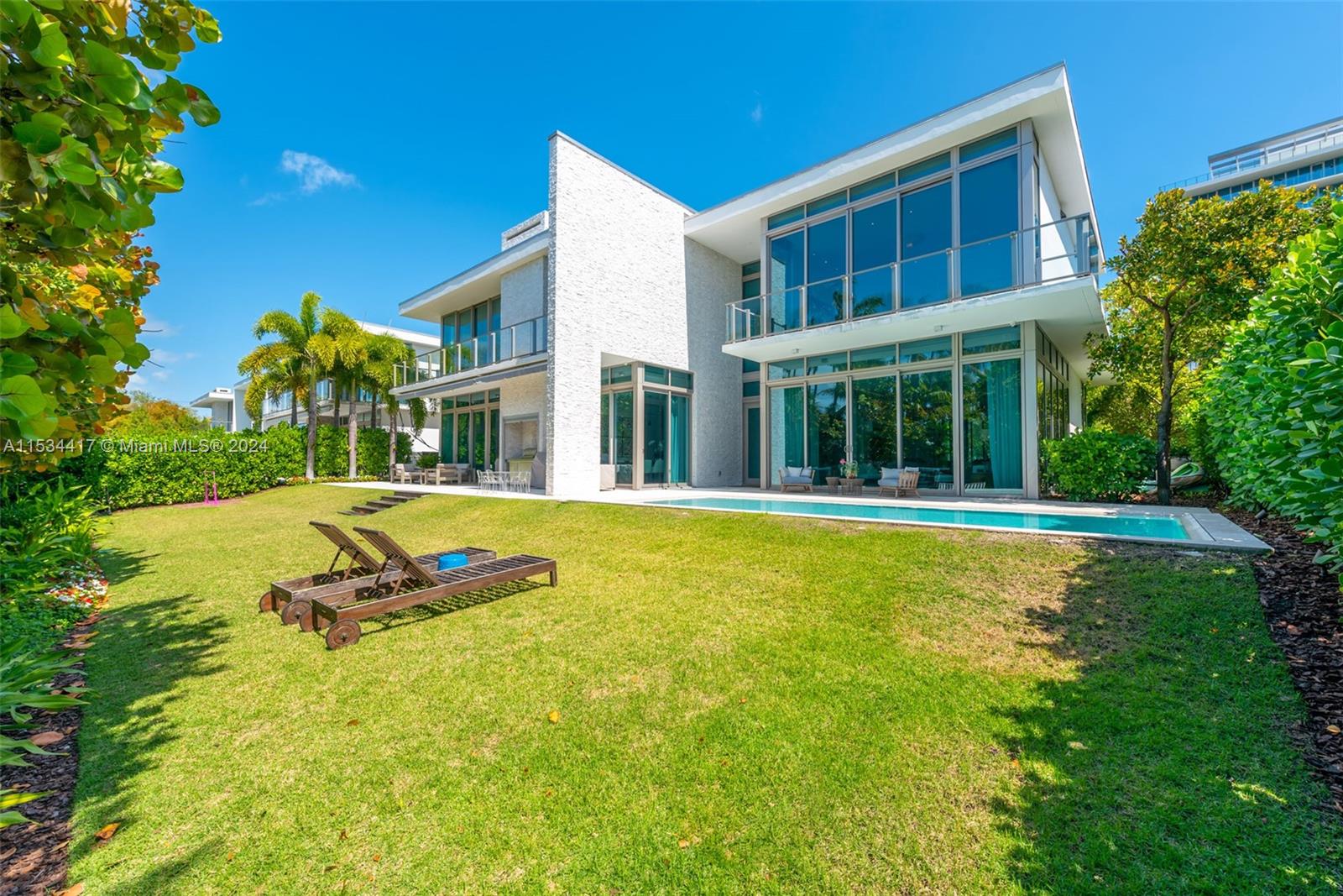 OCEANA KEY BISCAYNE CONDO - Residential