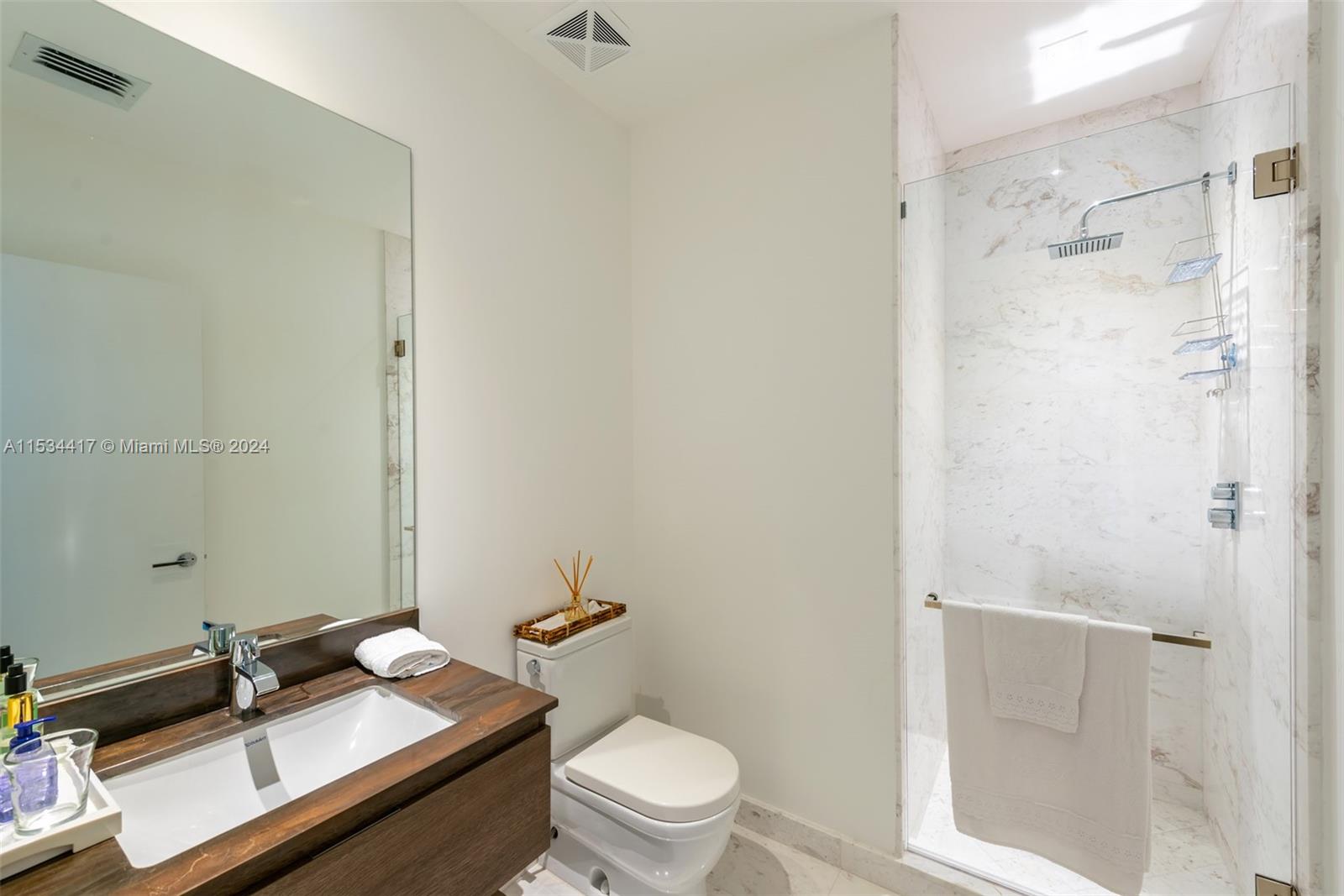 OCEANA KEY BISCAYNE CONDO - Residential
