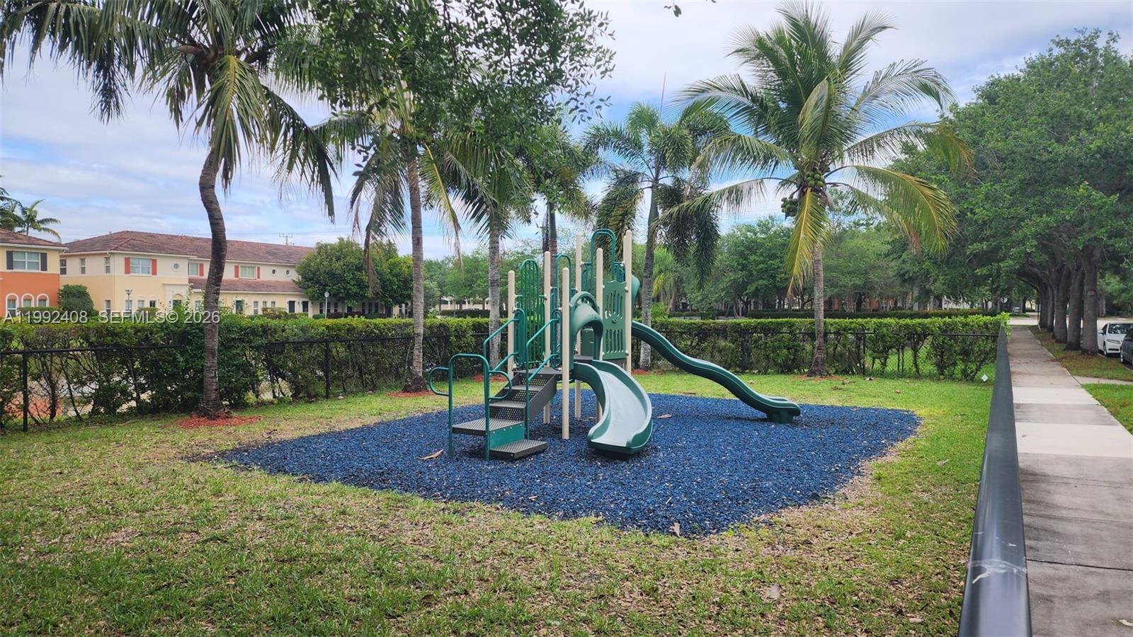WALDMAN PLAT MIRABELLA - Residential