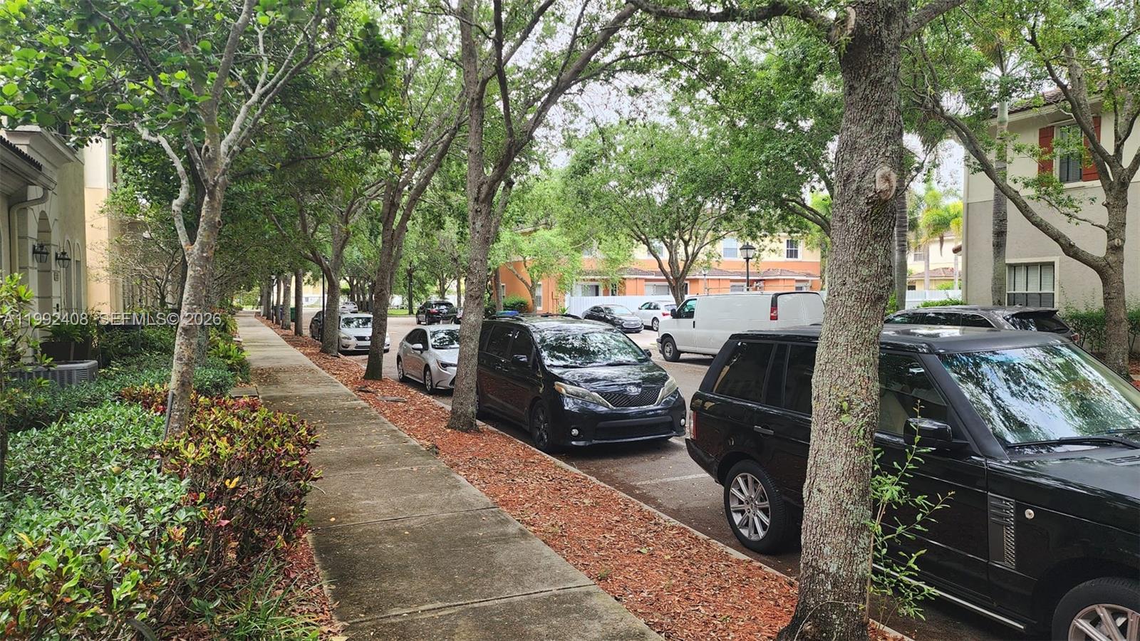 WALDMAN PLAT MIRABELLA - Residential