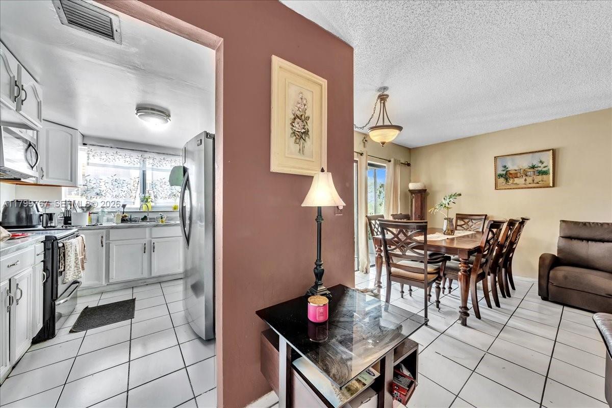CYPRESS TREE CONDO BLDG 5 - Residential