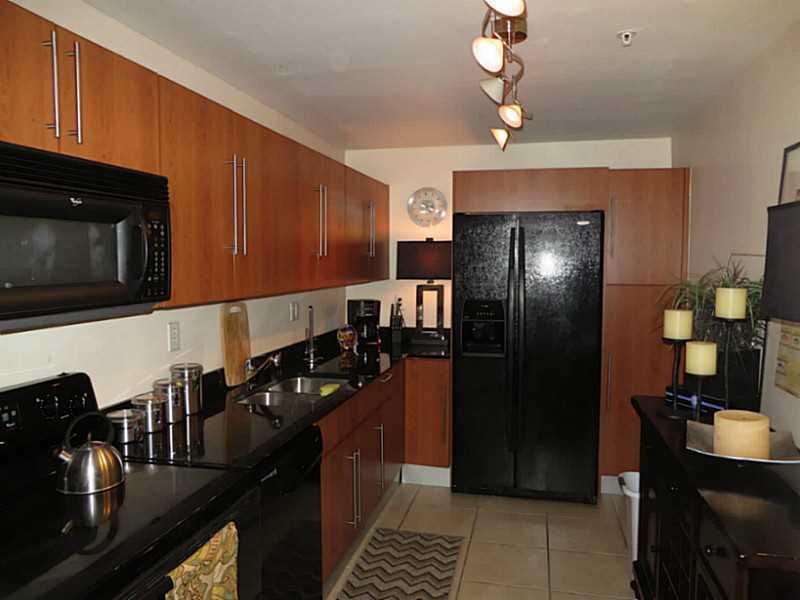 Fabulous upgraded 2 bed/2 bath unit in desirable Hollywood Beach! East facing unit with ocean views. Resort style amenities: gym, sauna, outdoor Jacuzzi, cabanas, grill area, tiki bar, social room. Pets under 20lbs allowed. Rentals are 6months min. Minute s away from Aventura Mall, Hollywood Broadwalk, Margaritaville, Gulfstream, Ft. Lauderdale International Airport.