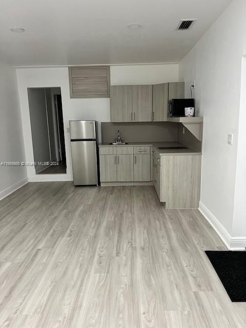 R J KATZ SUB - Residential Lease