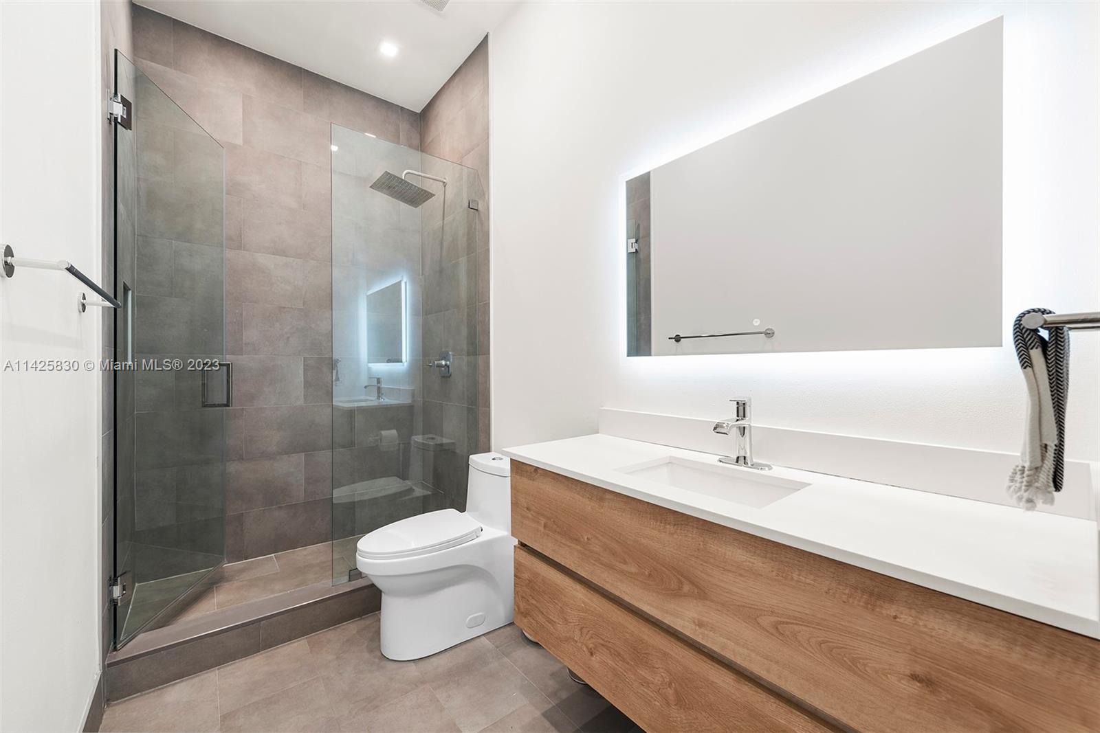 SANCTUARY AT PINECREST - Residential
