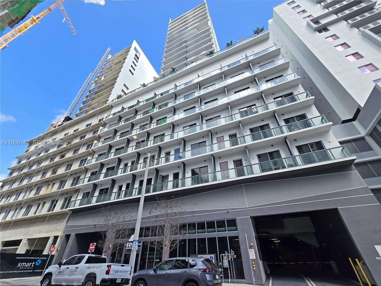 Fully furnished and equipped unit in the heart of Brickel, exclusive 1 bedroom + den, 1 bathroom residence at Smart Brickell, a modern condo Hoteldesigned for flexibility, personal use and short-term rental opportunities.Elegible for daily rentals through all plataforms or optionally participate in the Habitat Hotel program which offers a fixed guaranteed return subject to building rules and applicable regulations. Close to Brickel Center and Restaurants. Grate amenities in one of Miami's most desirable urban neighborhoods.