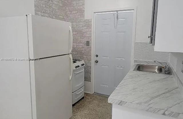 CITY OF MIAMI SOUTH - Residential Lease