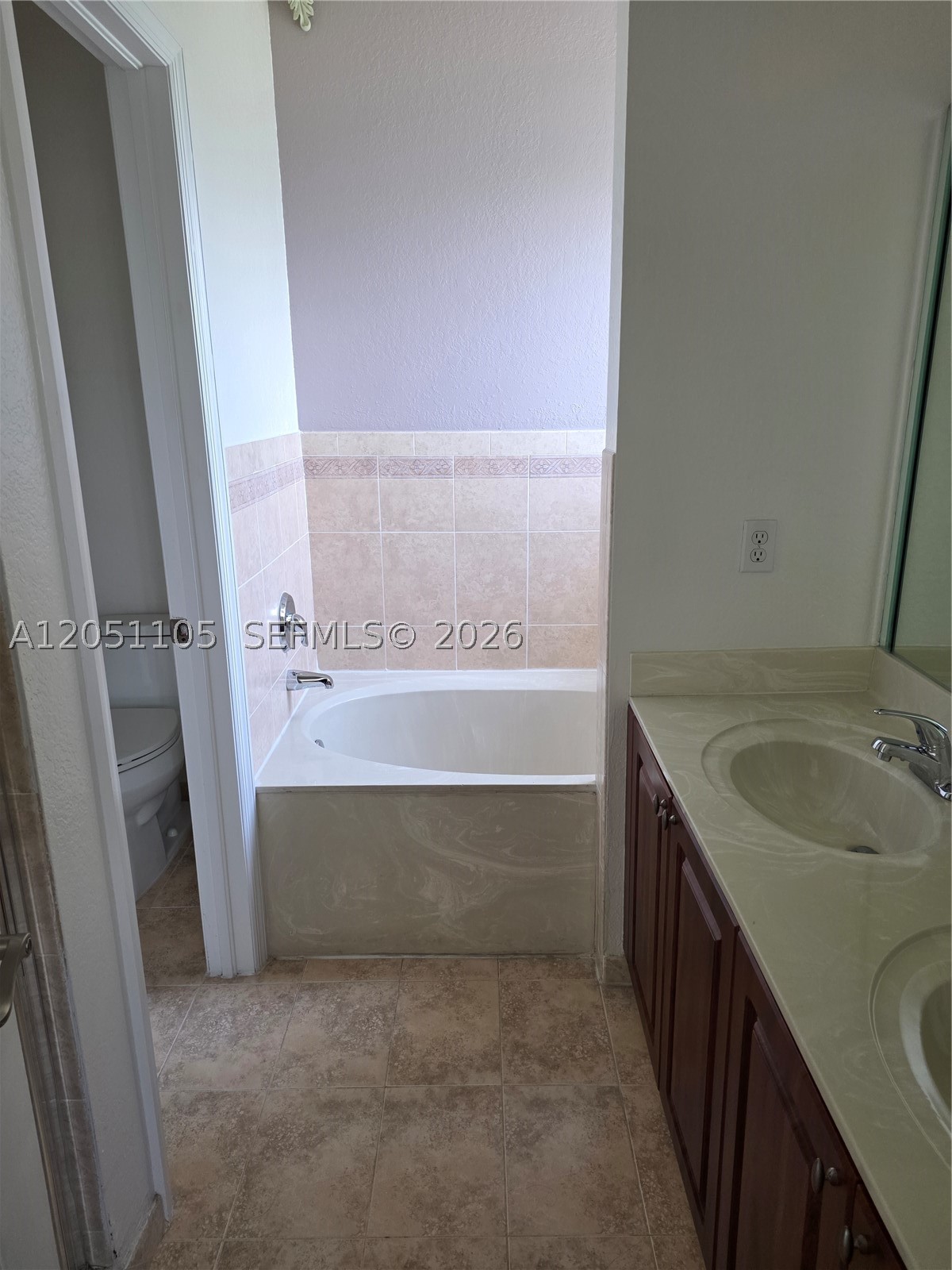 CORAL LAKES KINGDOM - Residential Lease