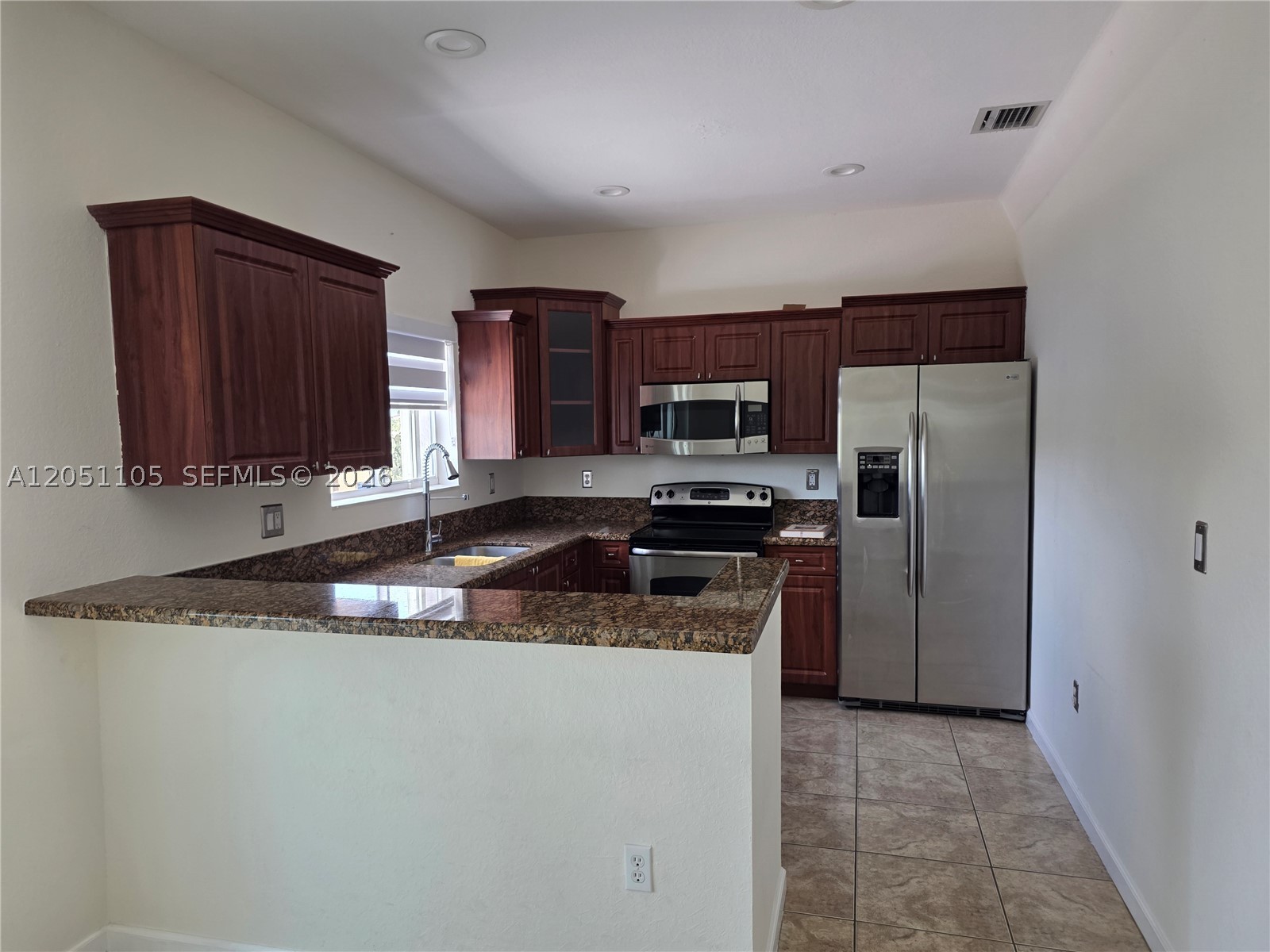 CORAL LAKES KINGDOM - Residential Lease