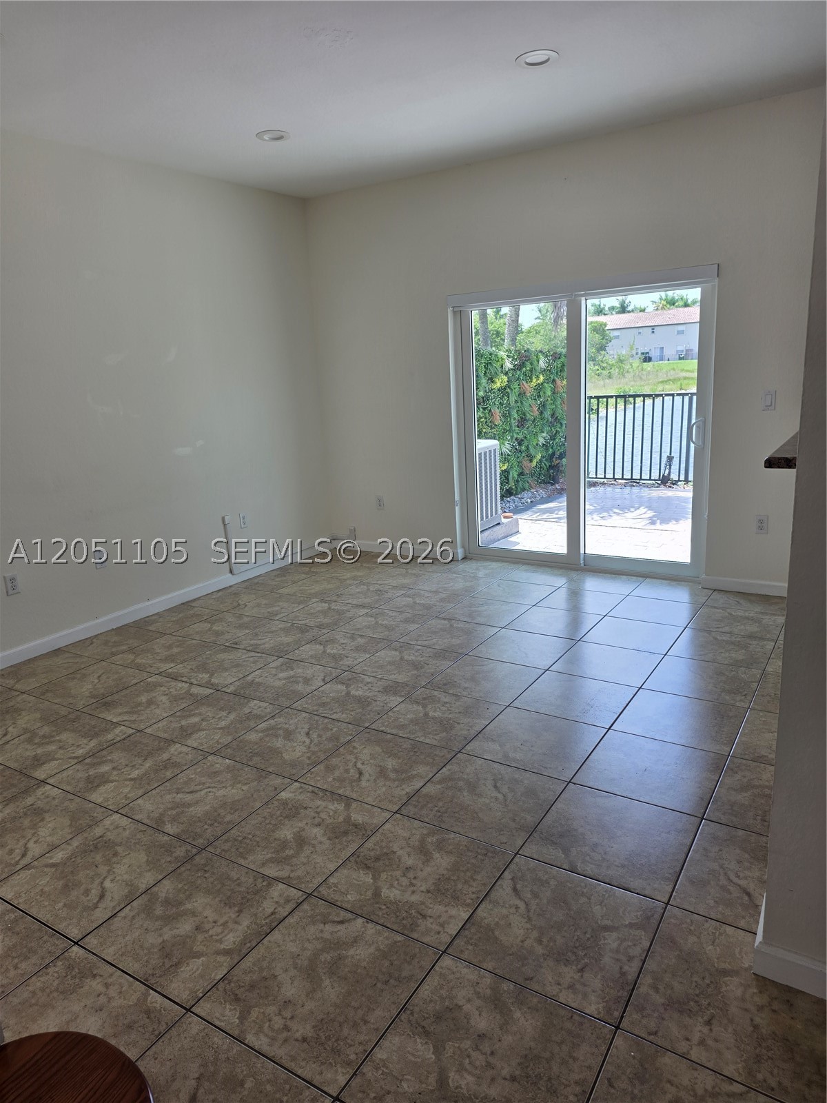 CORAL LAKES KINGDOM - Residential Lease