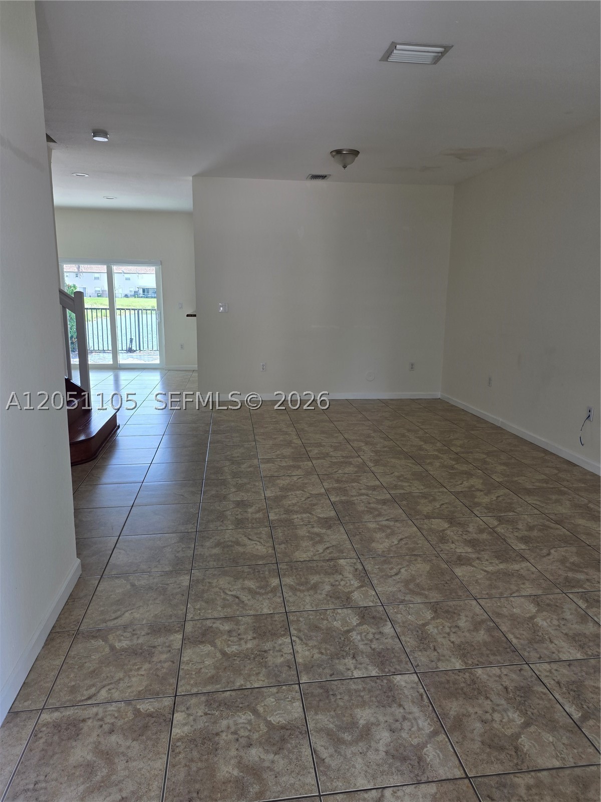 CORAL LAKES KINGDOM - Residential Lease