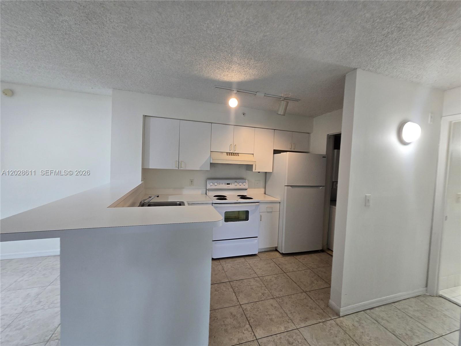 ST ANDREWS CONDO - Residential Lease