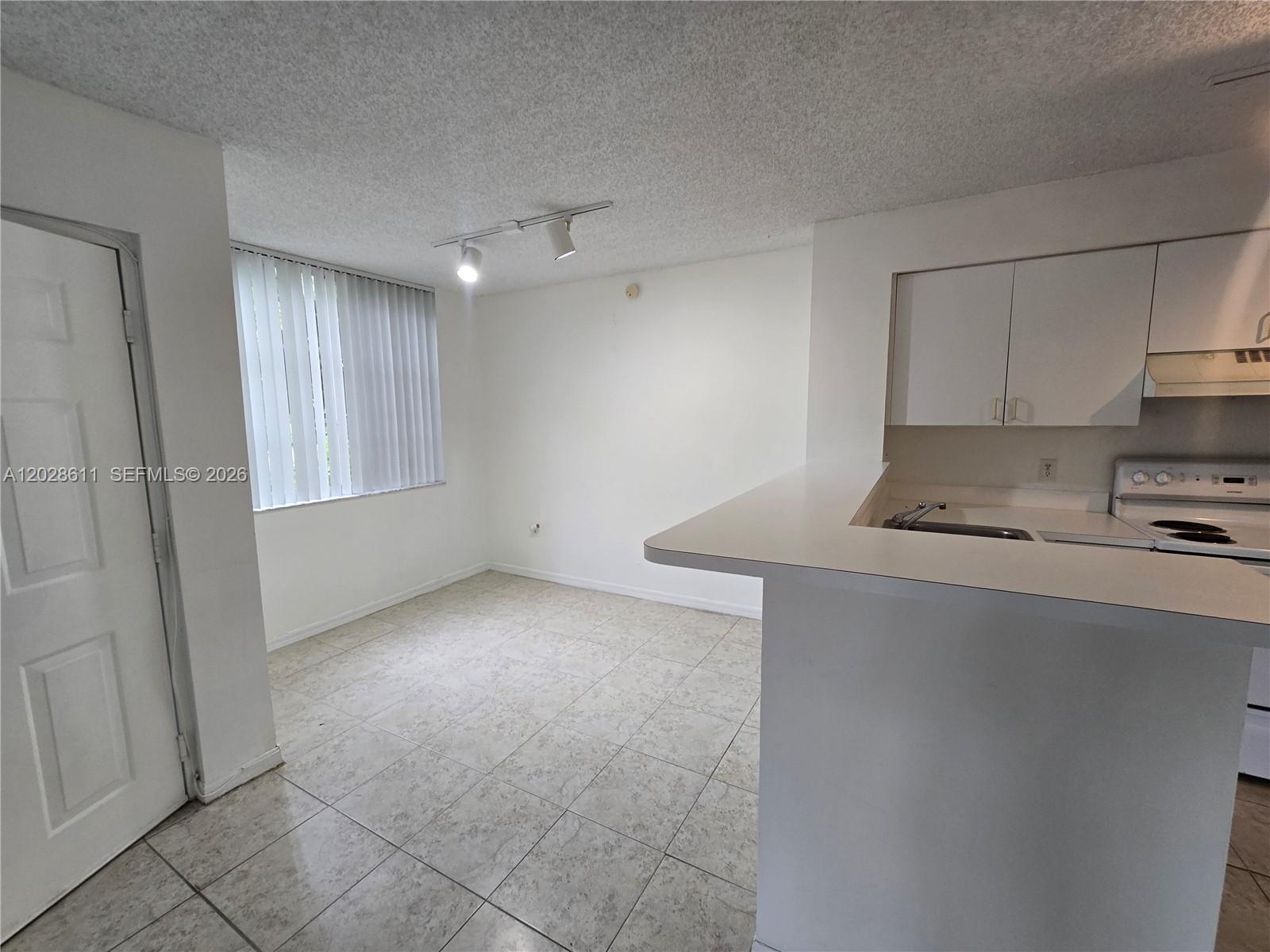 ST ANDREWS CONDO - Residential Lease