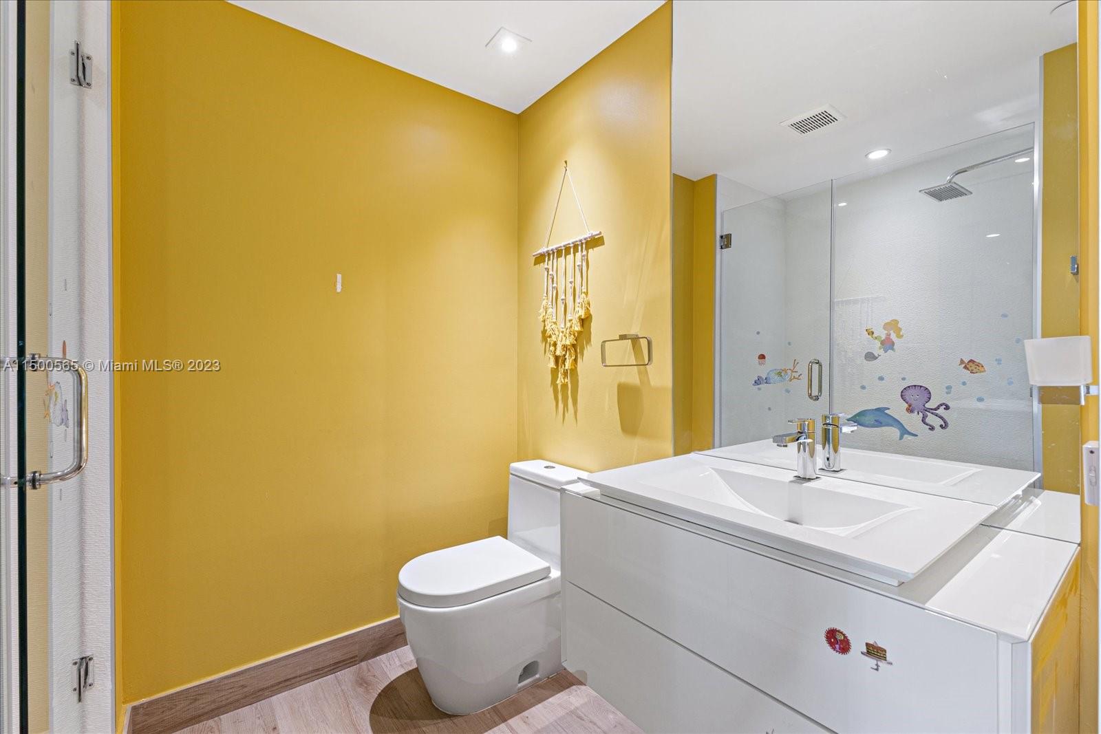 BAYVIEW FISHER ISL CONDO - Residential