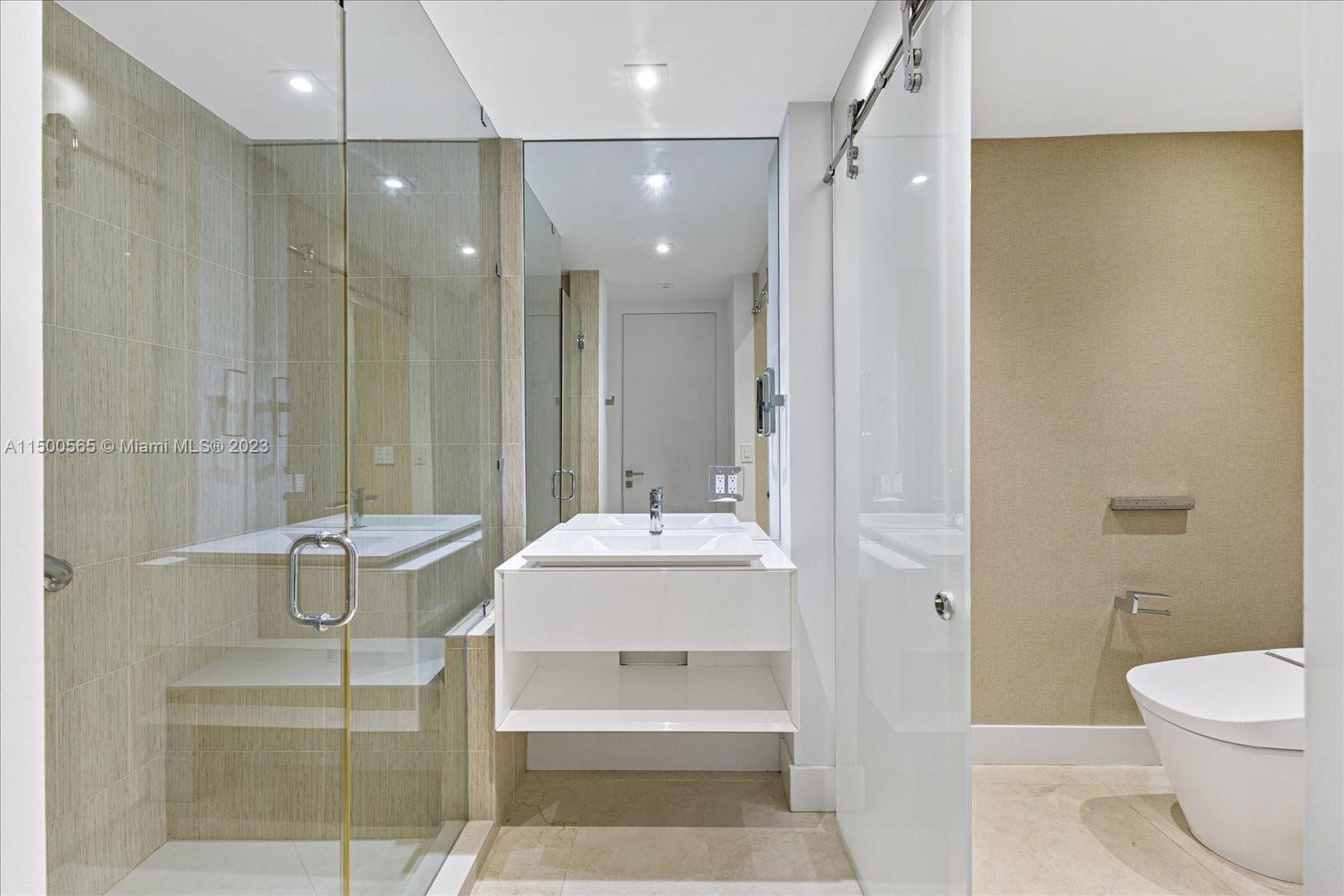 BAYVIEW FISHER ISL CONDO - Residential