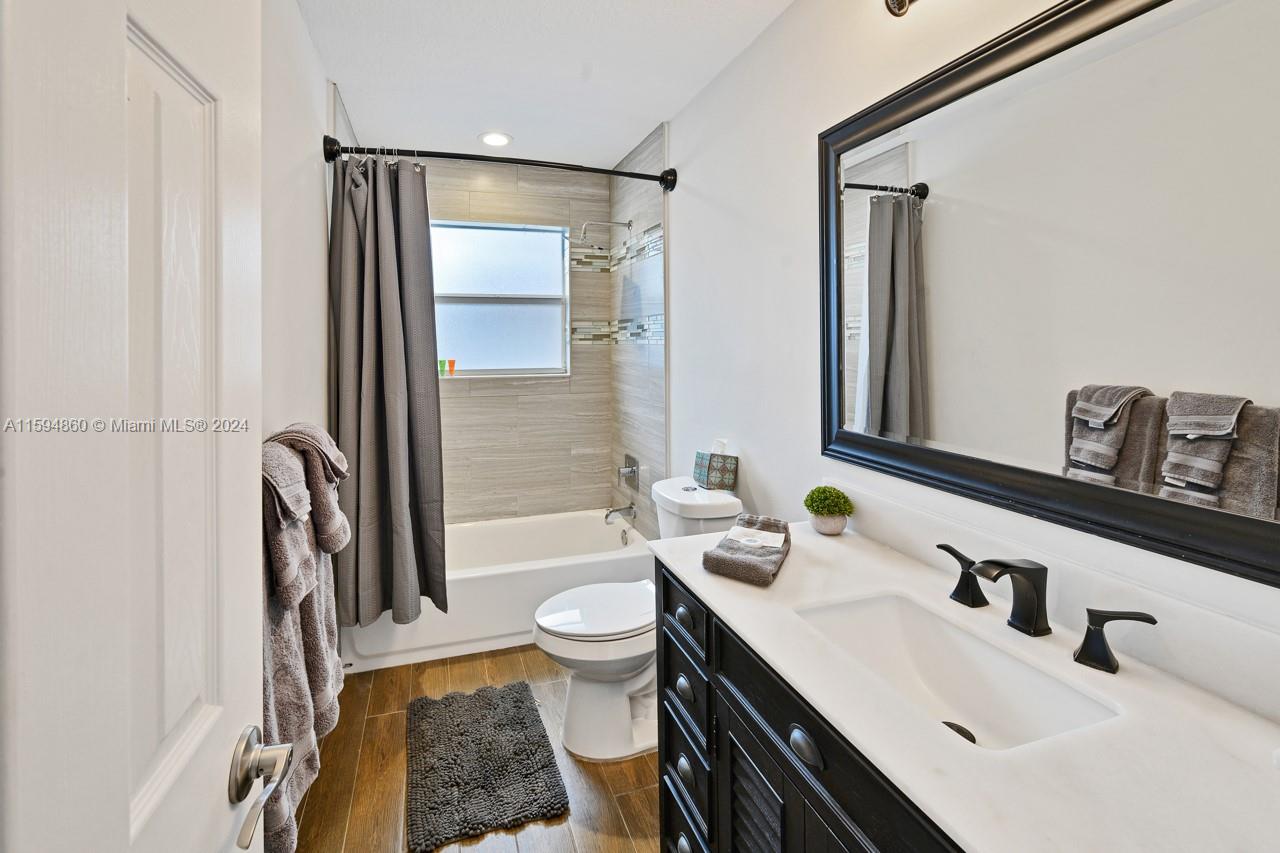 CORAL RIDGE ISLES - Residential