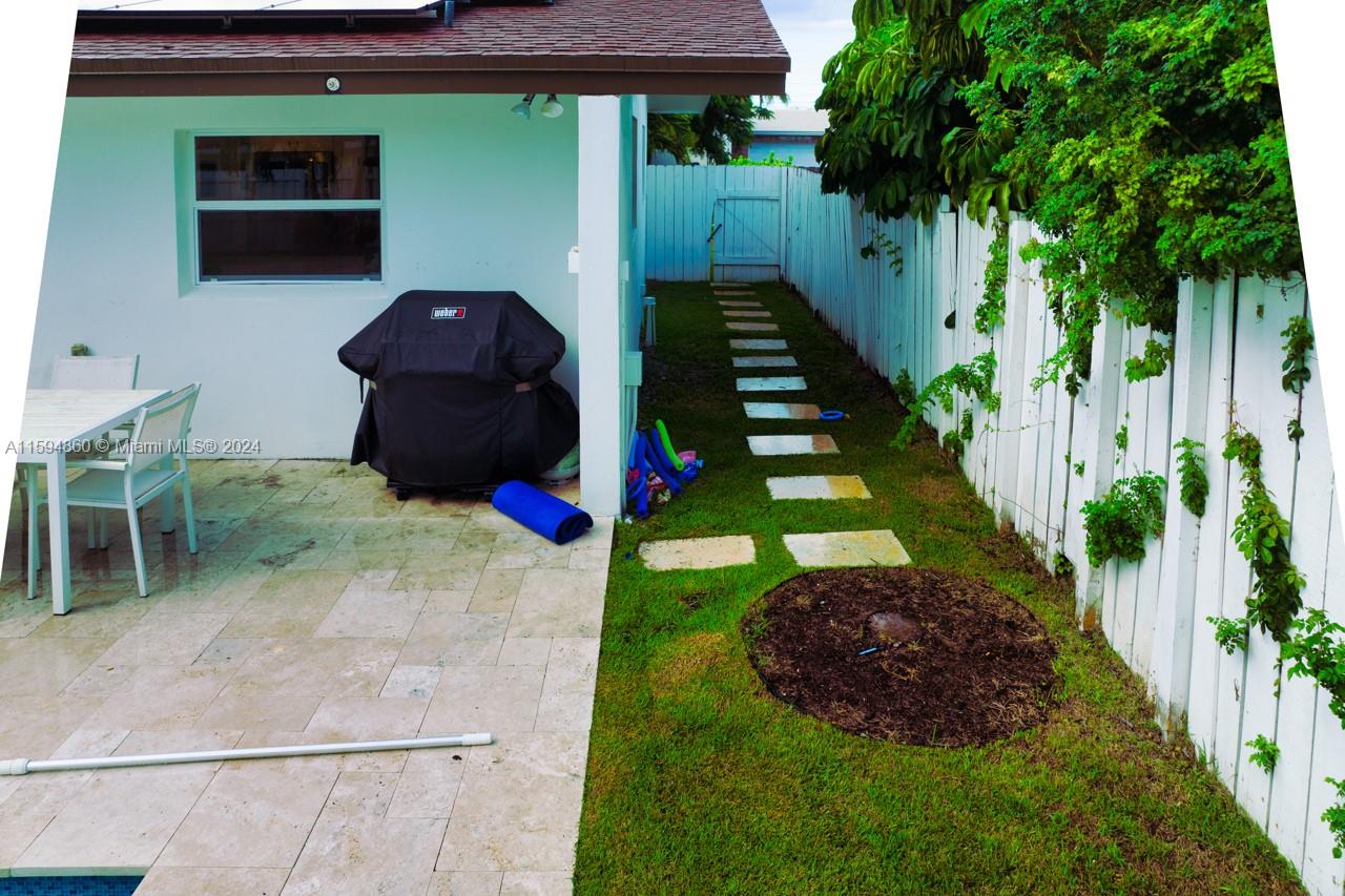CORAL RIDGE ISLES - Residential