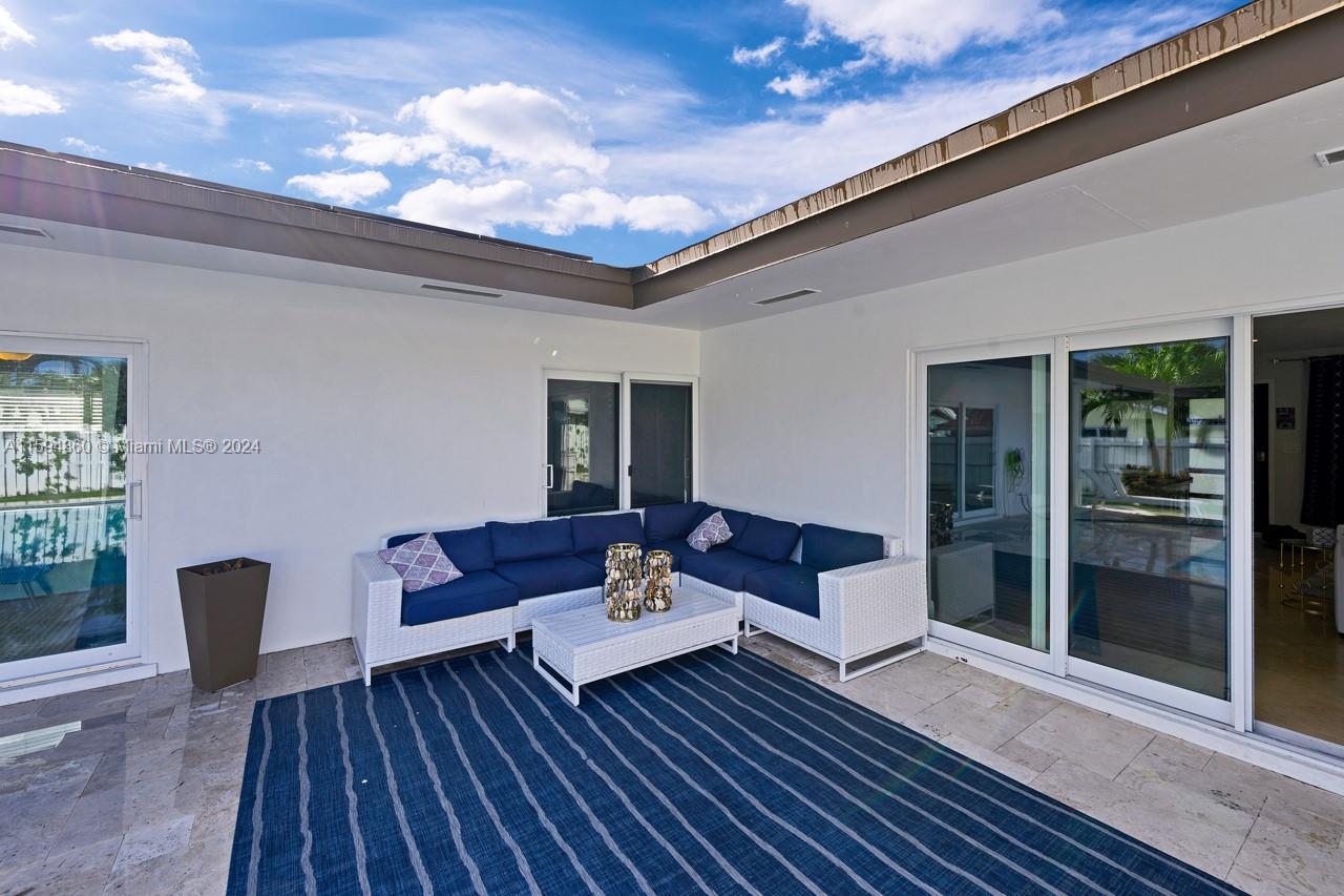 CORAL RIDGE ISLES - Residential