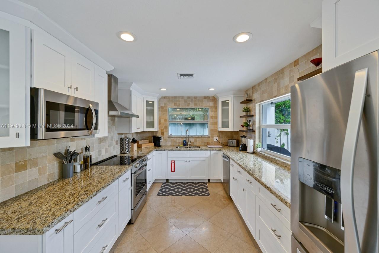 CORAL RIDGE ISLES - Residential