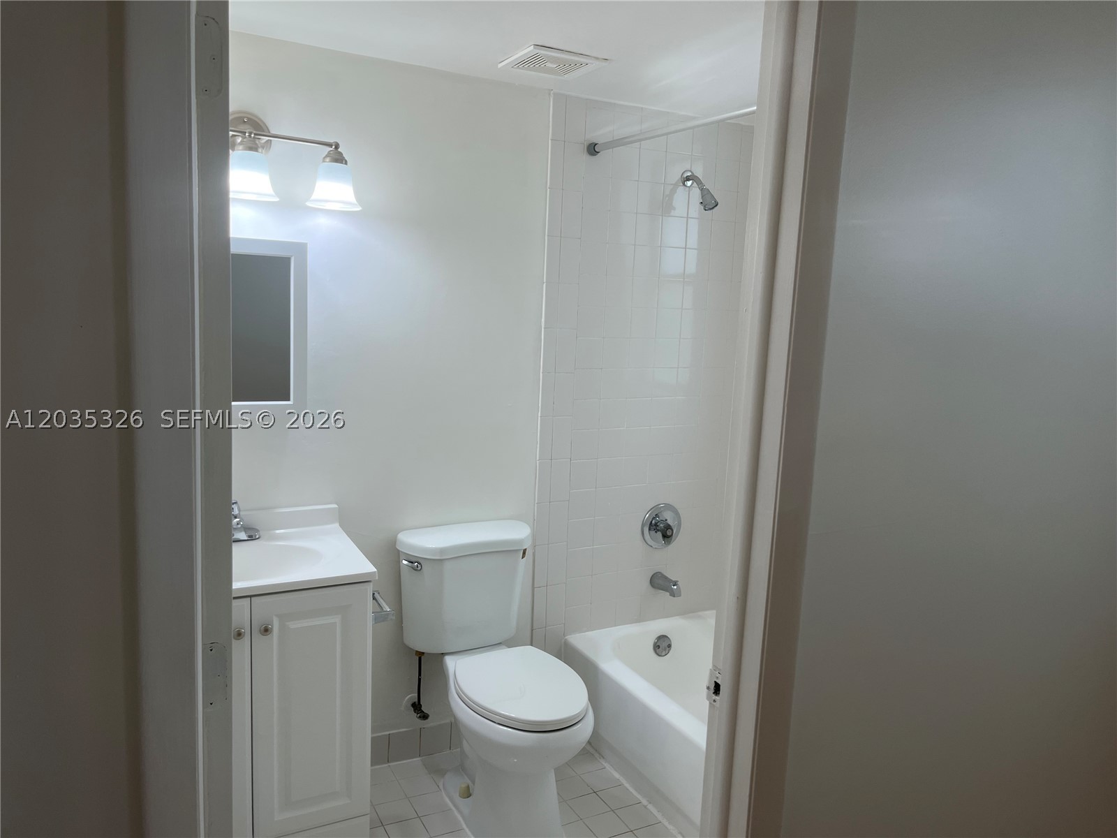 OHIO APARTMENT BLDG CONDO - Residential Lease