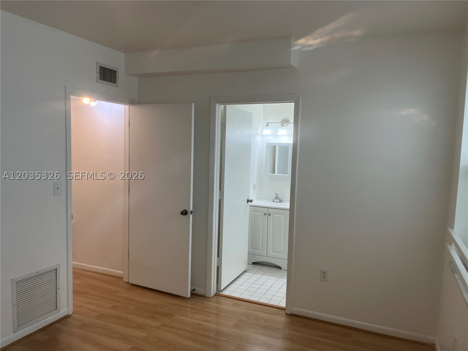 OHIO APARTMENT BLDG CONDO - Residential Lease