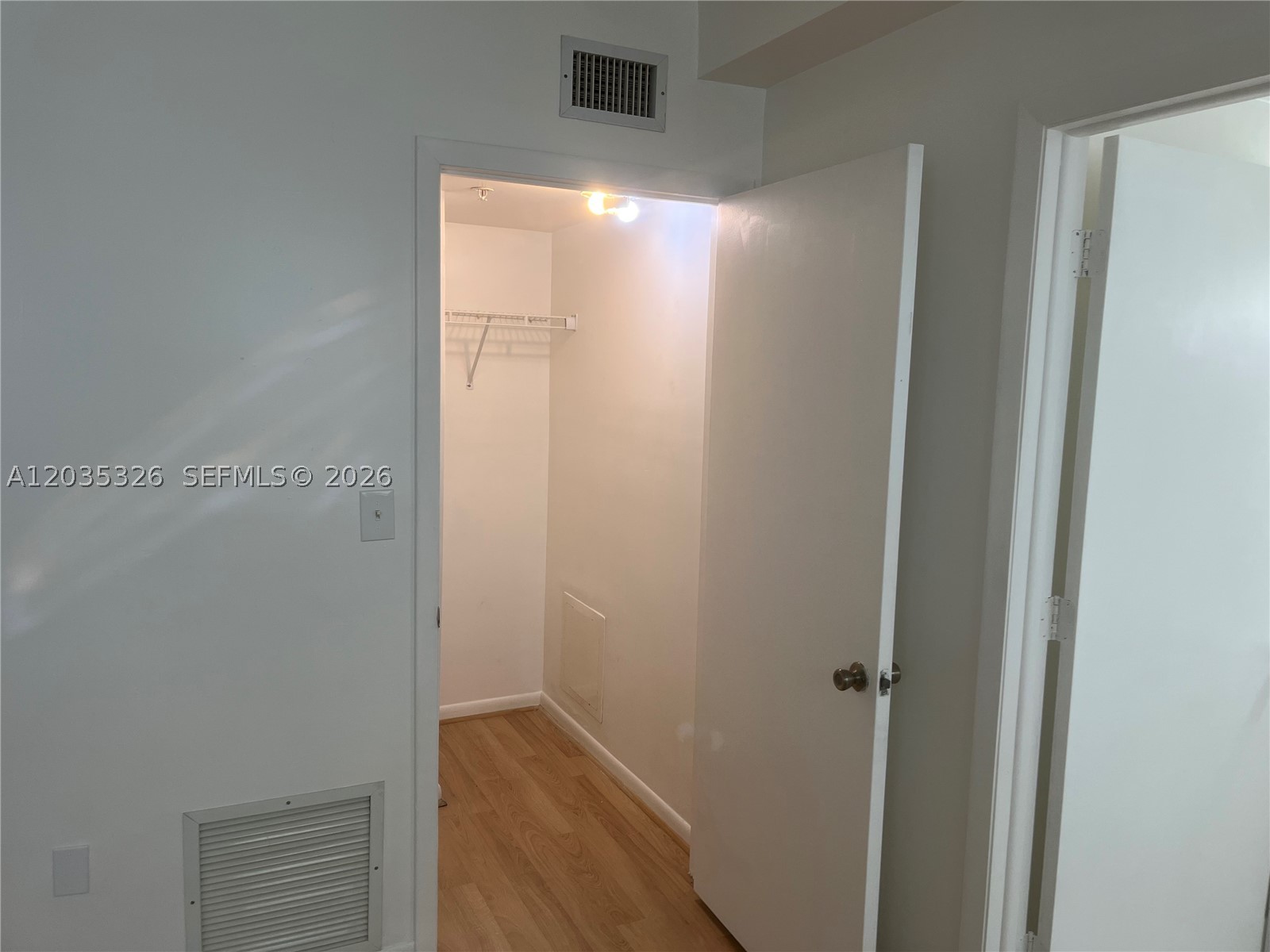 OHIO APARTMENT BLDG CONDO - Residential Lease