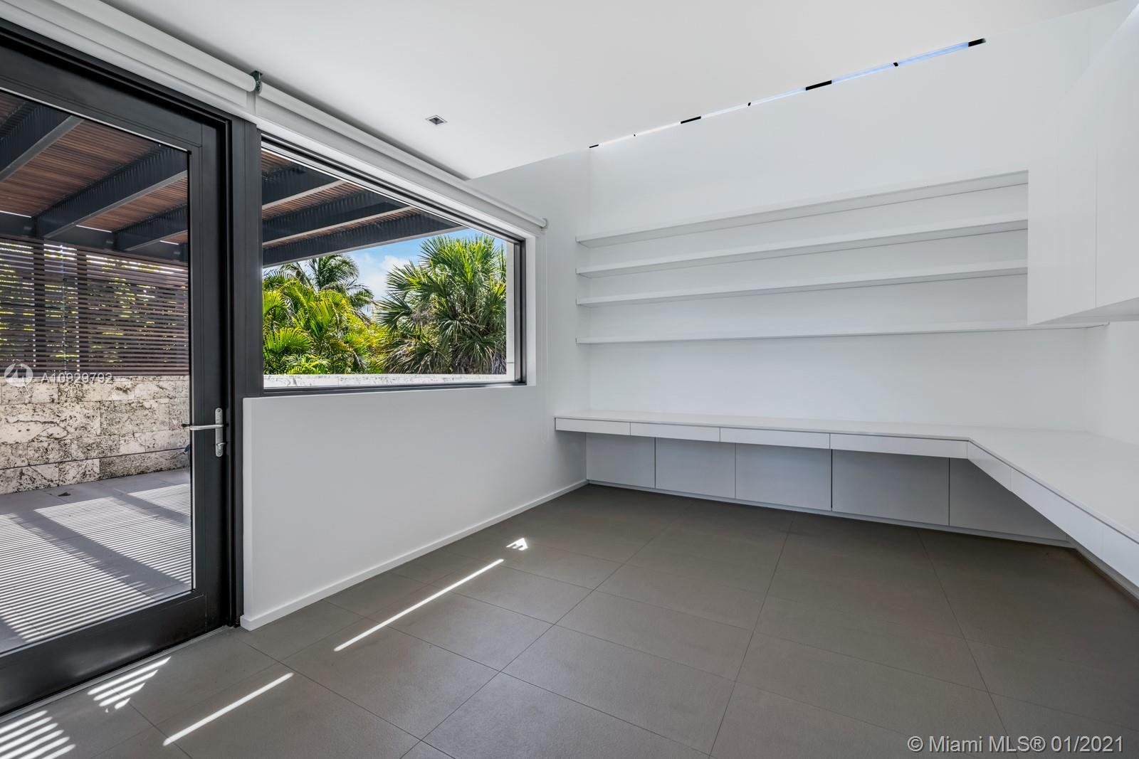 SUNRISE HARBOUR REV - Residential