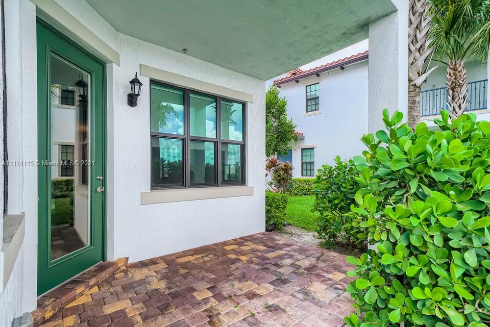 Pembroke Lakes South 119-1 - Residential