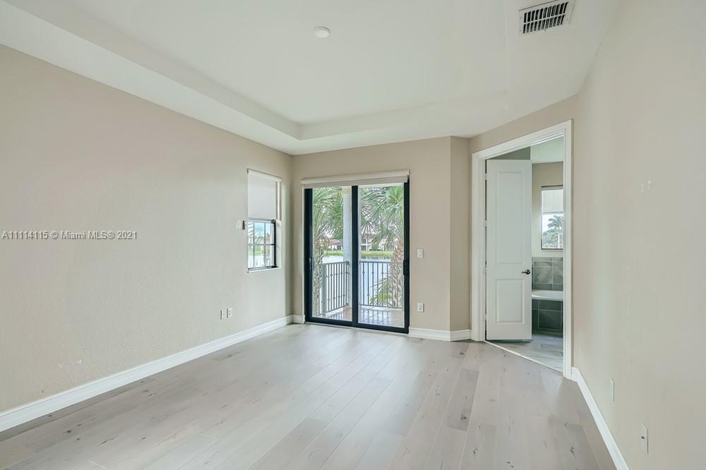 Pembroke Lakes South 119-1 - Residential
