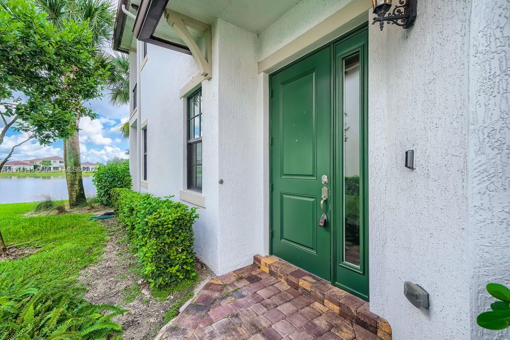 Pembroke Lakes South 119-1 - Residential