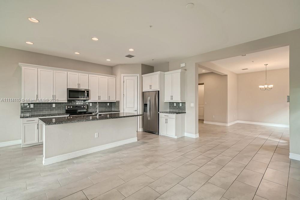 Pembroke Lakes South 119-1 - Residential