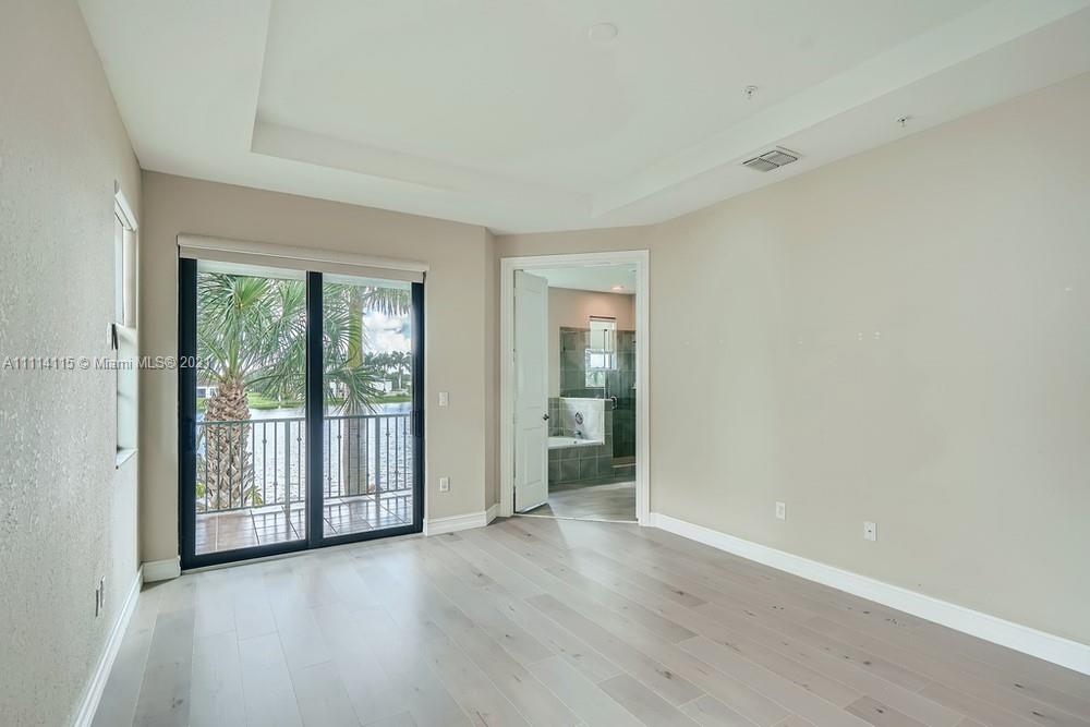 Pembroke Lakes South 119-1 - Residential