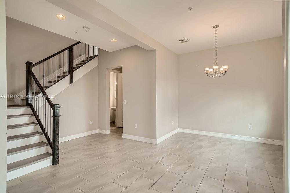 Pembroke Lakes South 119-1 - Residential