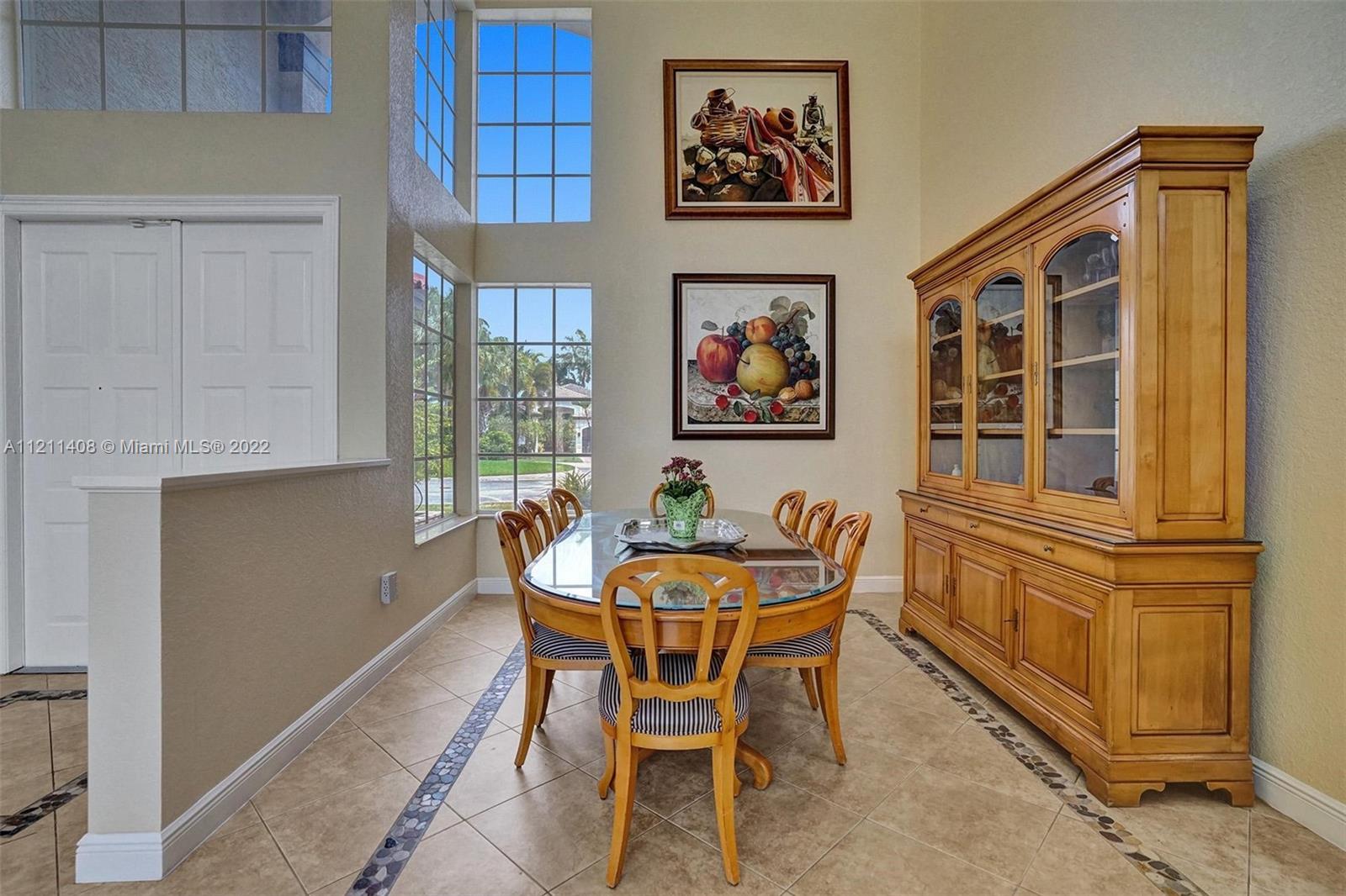 SUNSET LAKES PLAT THREE - Residential Lease