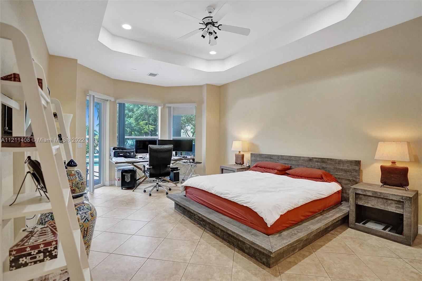 SUNSET LAKES PLAT THREE - Residential Lease