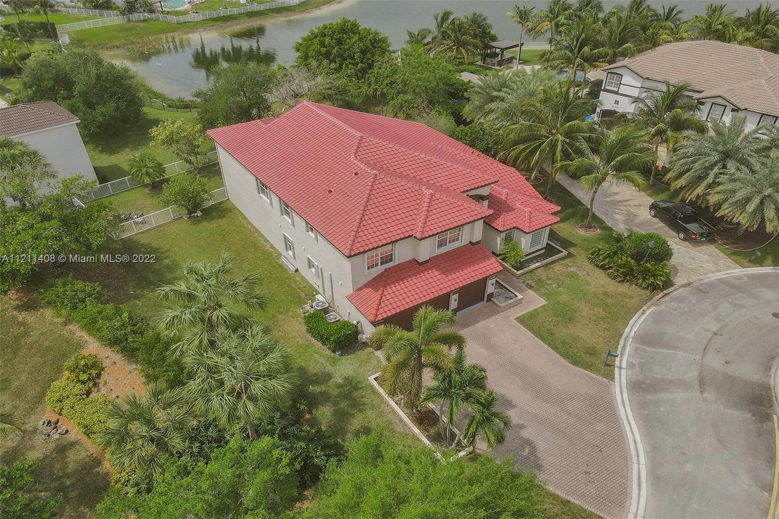 SUNSET LAKES PLAT THREE - Residential Lease