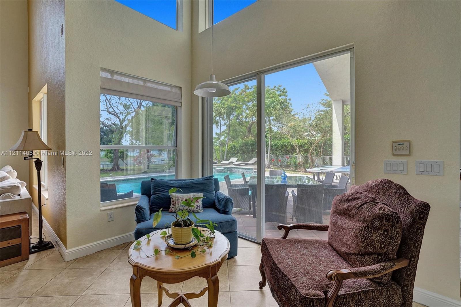SUNSET LAKES PLAT THREE - Residential Lease