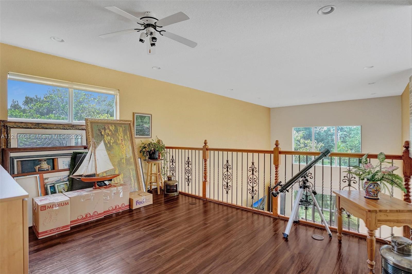 SUNSET LAKES PLAT THREE - Residential Lease