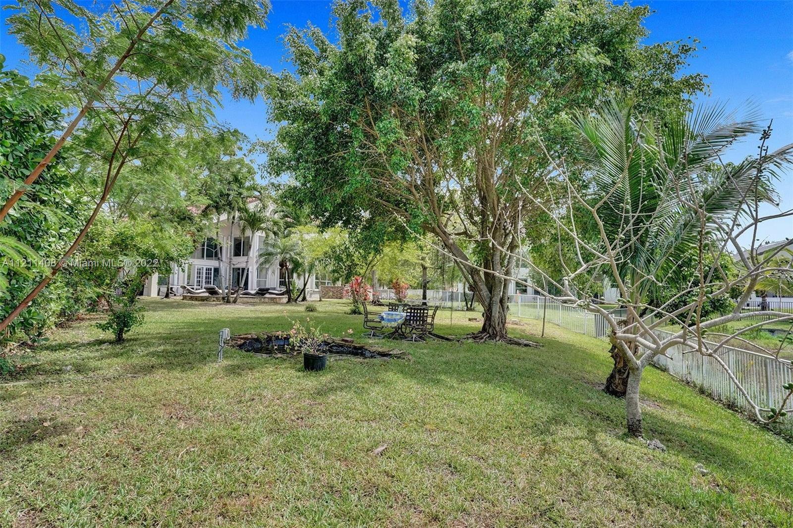 SUNSET LAKES PLAT THREE - Residential Lease