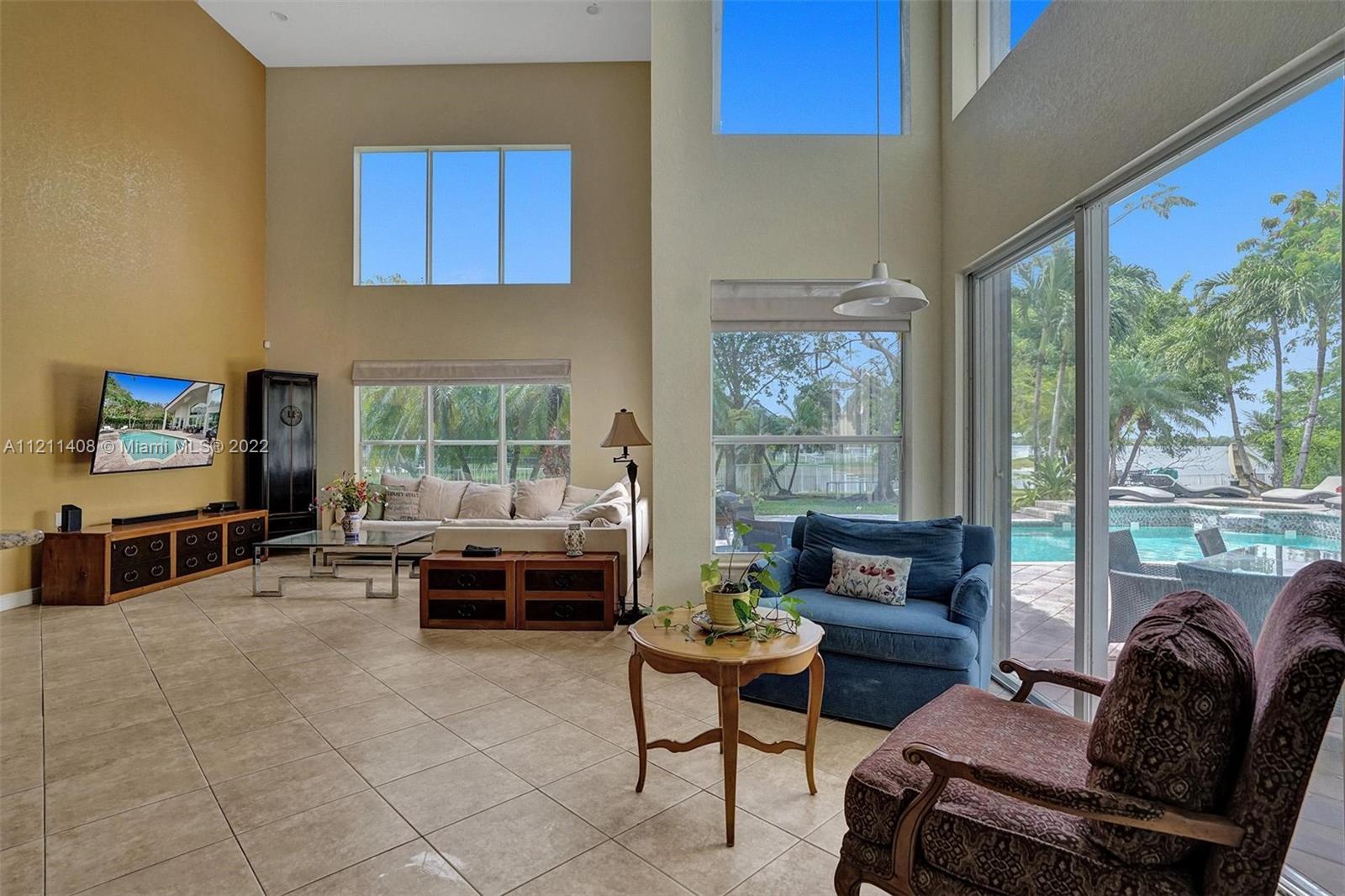 SUNSET LAKES PLAT THREE - Residential Lease